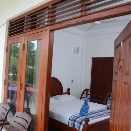 Hotel White Baby à Hikkaduwa Extérieur photo