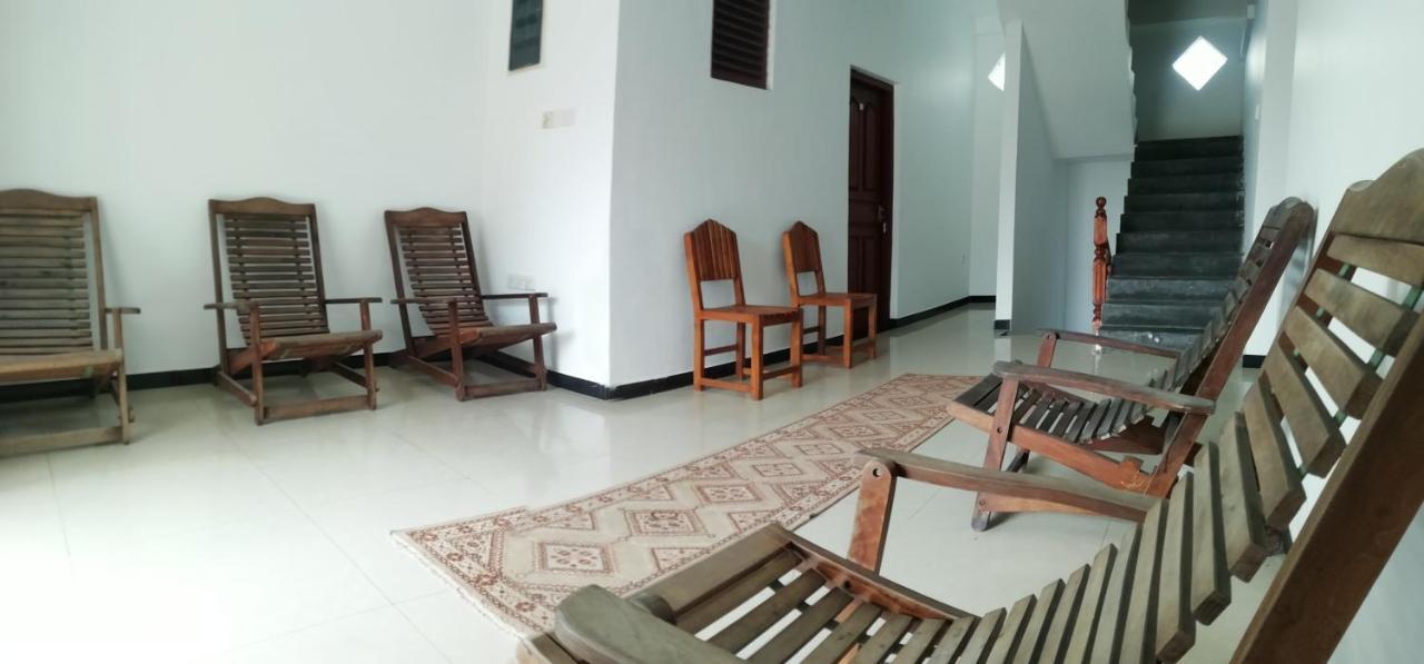 Hotel White Baby à Hikkaduwa Extérieur photo